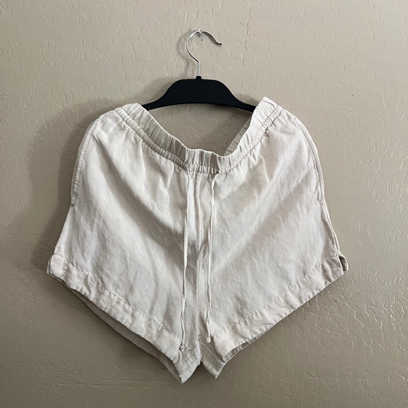 H&M Shorts - Picture 1 of 3